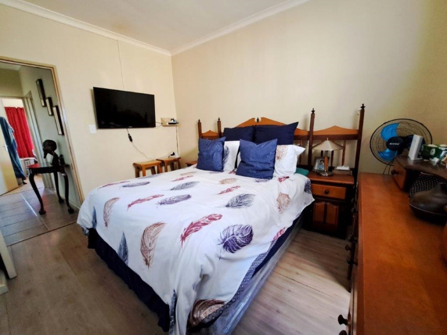 2 Bedroom Property for Sale in Gordons Bay Central Western Cape
